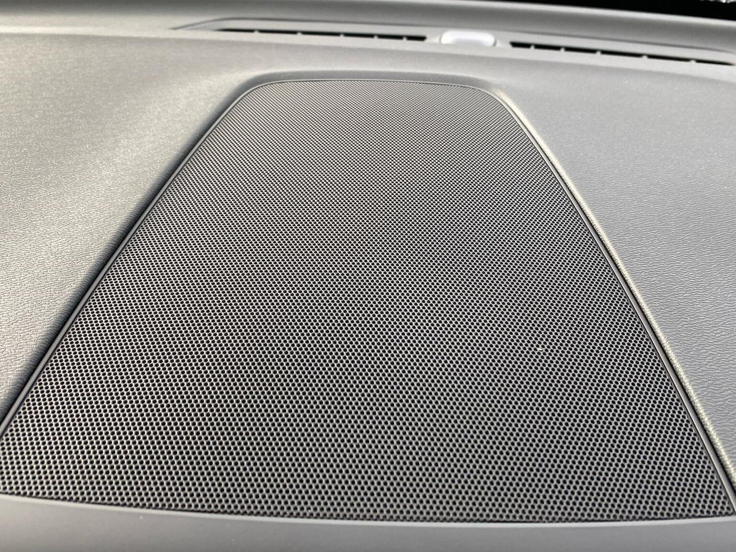 Used Volvo XC60 2021 for sale - 76392483: Photo 32