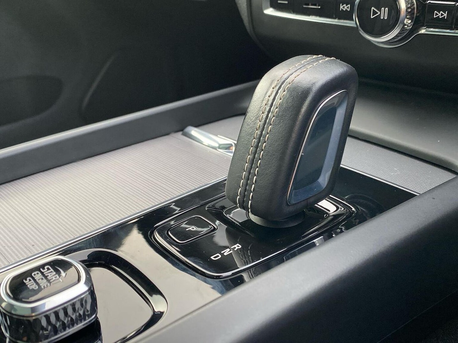 Used Volvo XC60 2021 for sale - 76392483: Photo 41