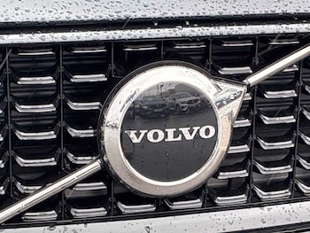 Used Volvo V60 2025 for sale - 79341166: Photo