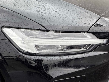 Used Volvo V60 2025 for sale - 79341166: Photo