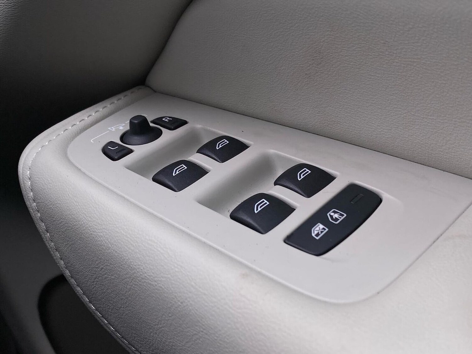 Used Volvo XC60 2025 for sale - 77901703: Photo 21