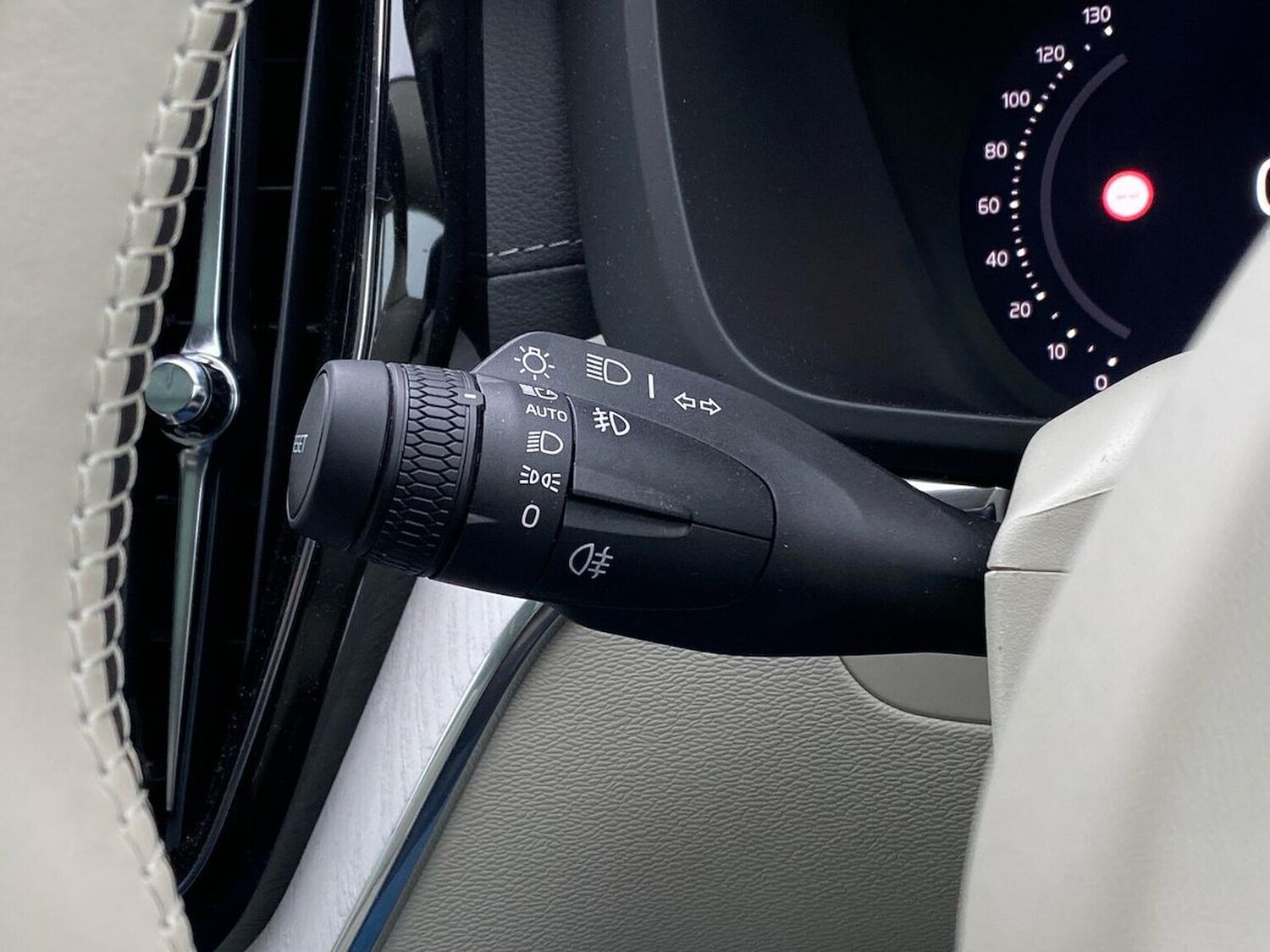 Used Volvo XC60 2025 for sale - 77901703: Photo 28