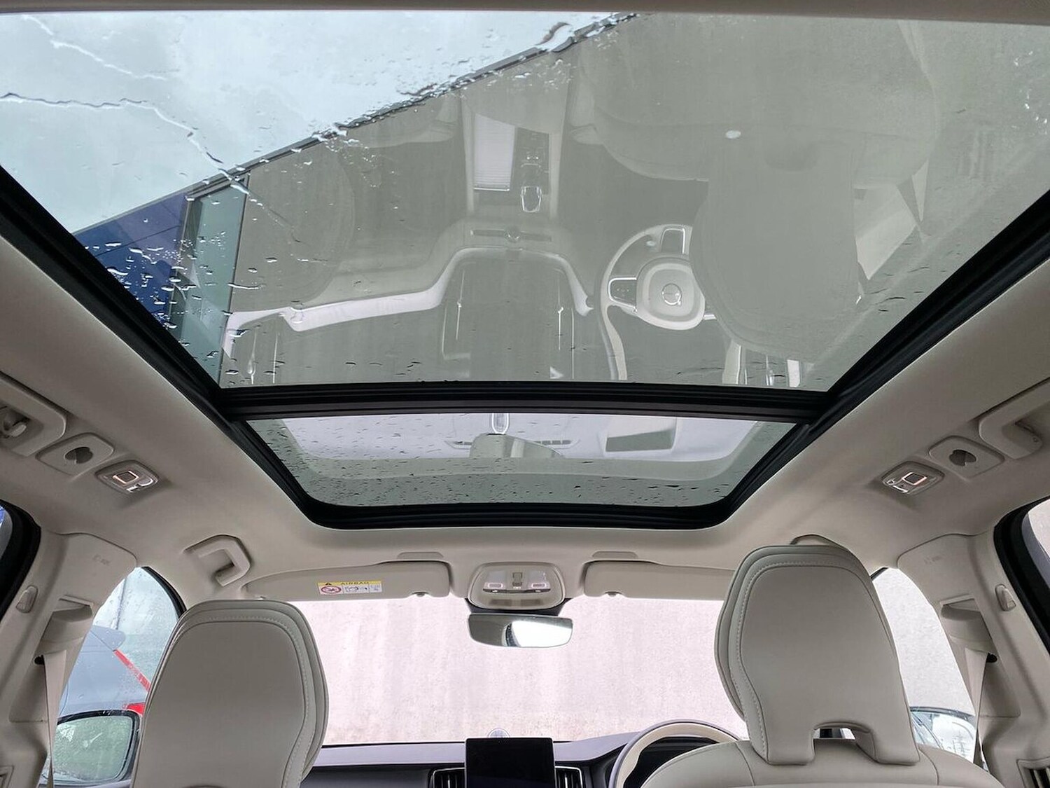 Used Volvo XC60 2025 for sale - 77901703: Photo 31