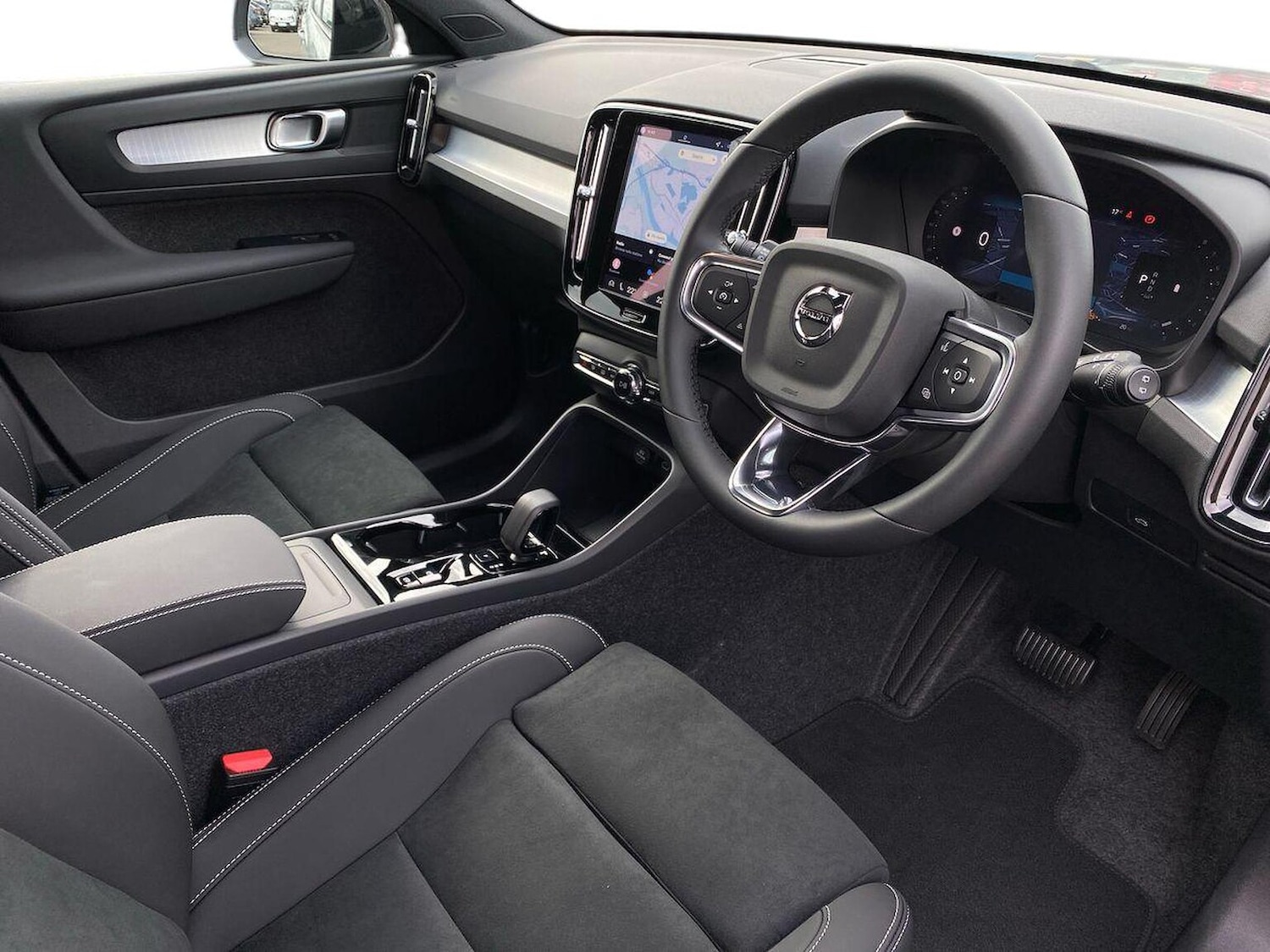 Used Volvo XC40 2025 for sale - 76115500: Photo 16