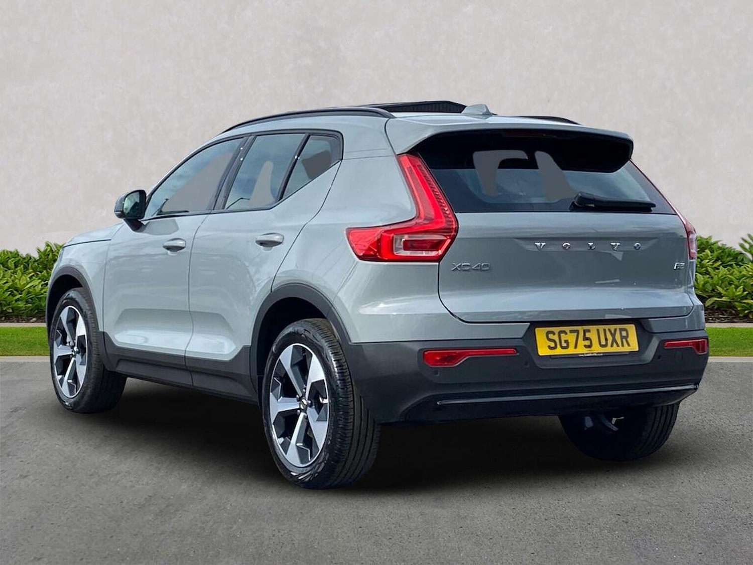 Used Volvo XC40 2025 for sale - 76115500: Photo 3
