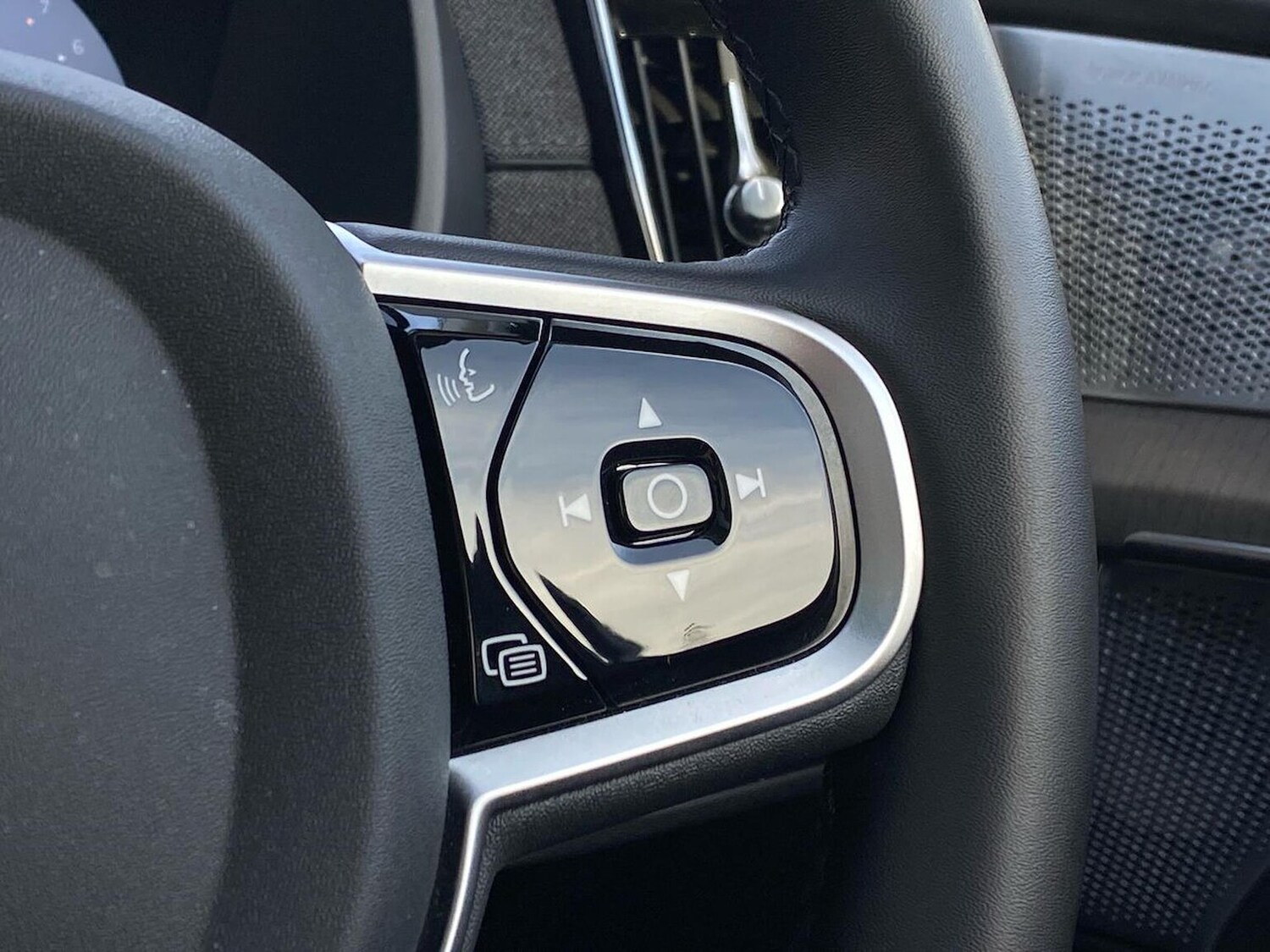 Used Volvo XC90 2025 for sale - 78211138: Photo 28