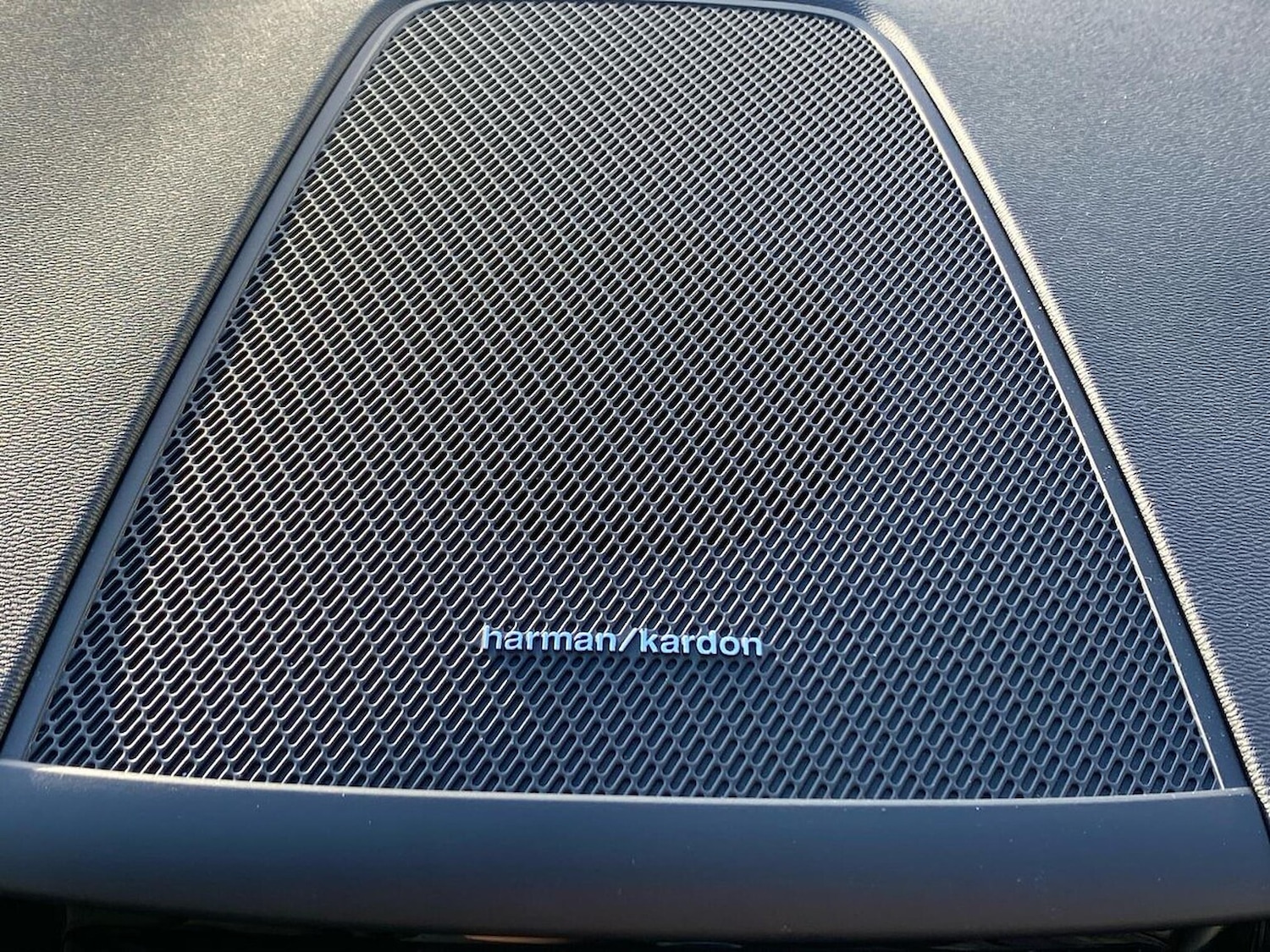 Used Volvo XC60 2023 for sale - 76570994: Photo 31