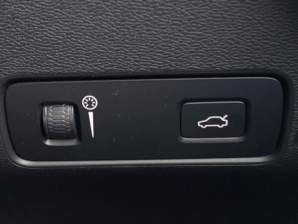 Used Volvo XC40 2021 for sale - 76268322: Photo 23