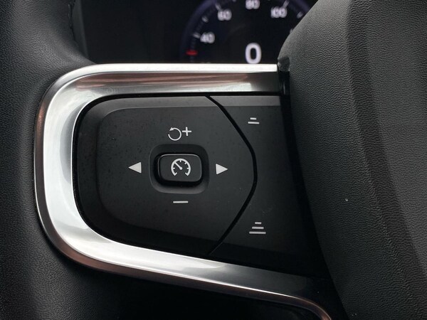 Used Volvo XC40 2021 for sale - 76268322: Photo 28