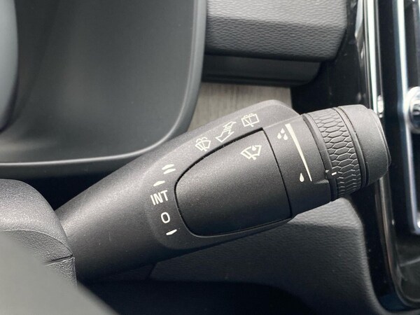 Used Volvo XC40 2021 for sale - 76268322: Photo 29
