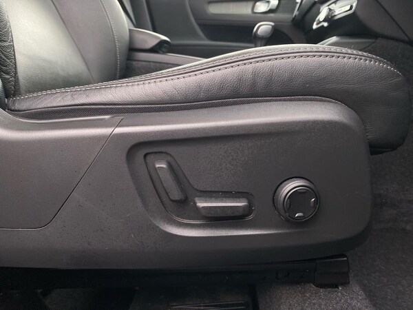 Used Volvo XC40 2021 for sale - 76268322: Photo 31