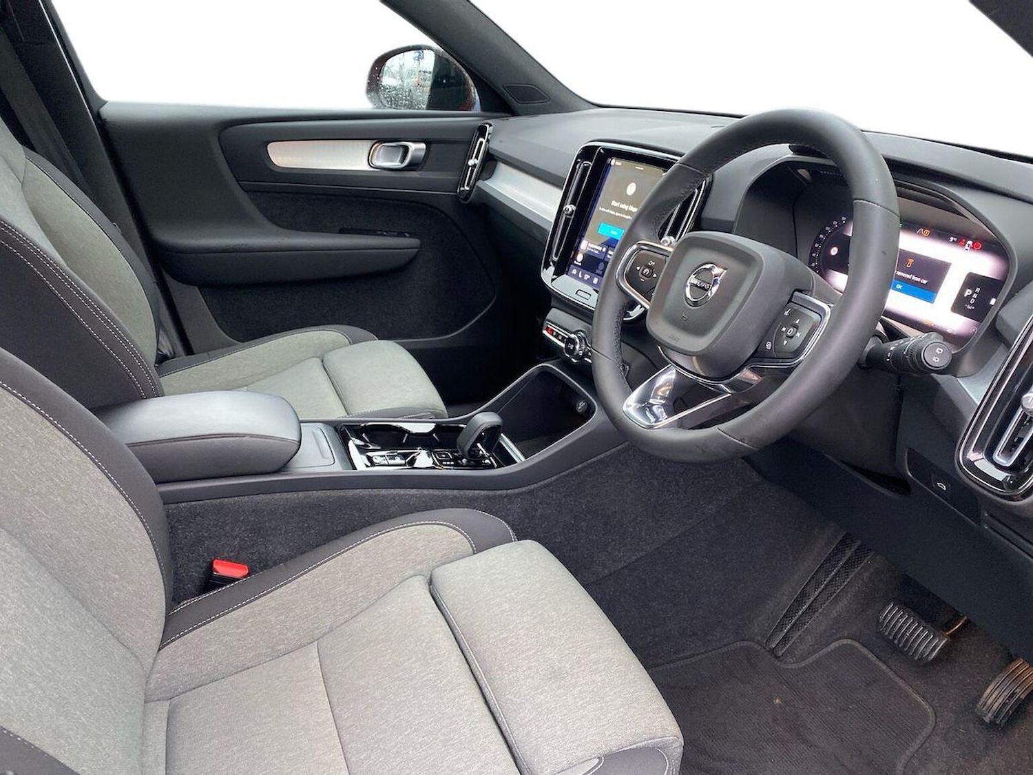 Used Volvo XC40 2023 for sale - 78144531: Photo 17