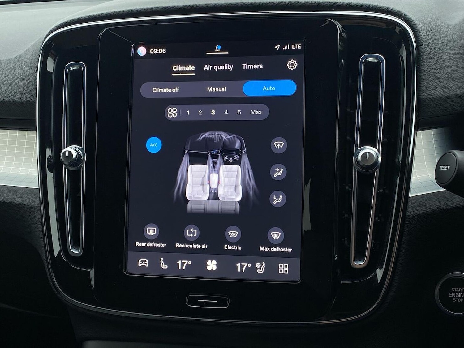 Used Volvo XC40 2023 for sale - 78144531: Photo 26