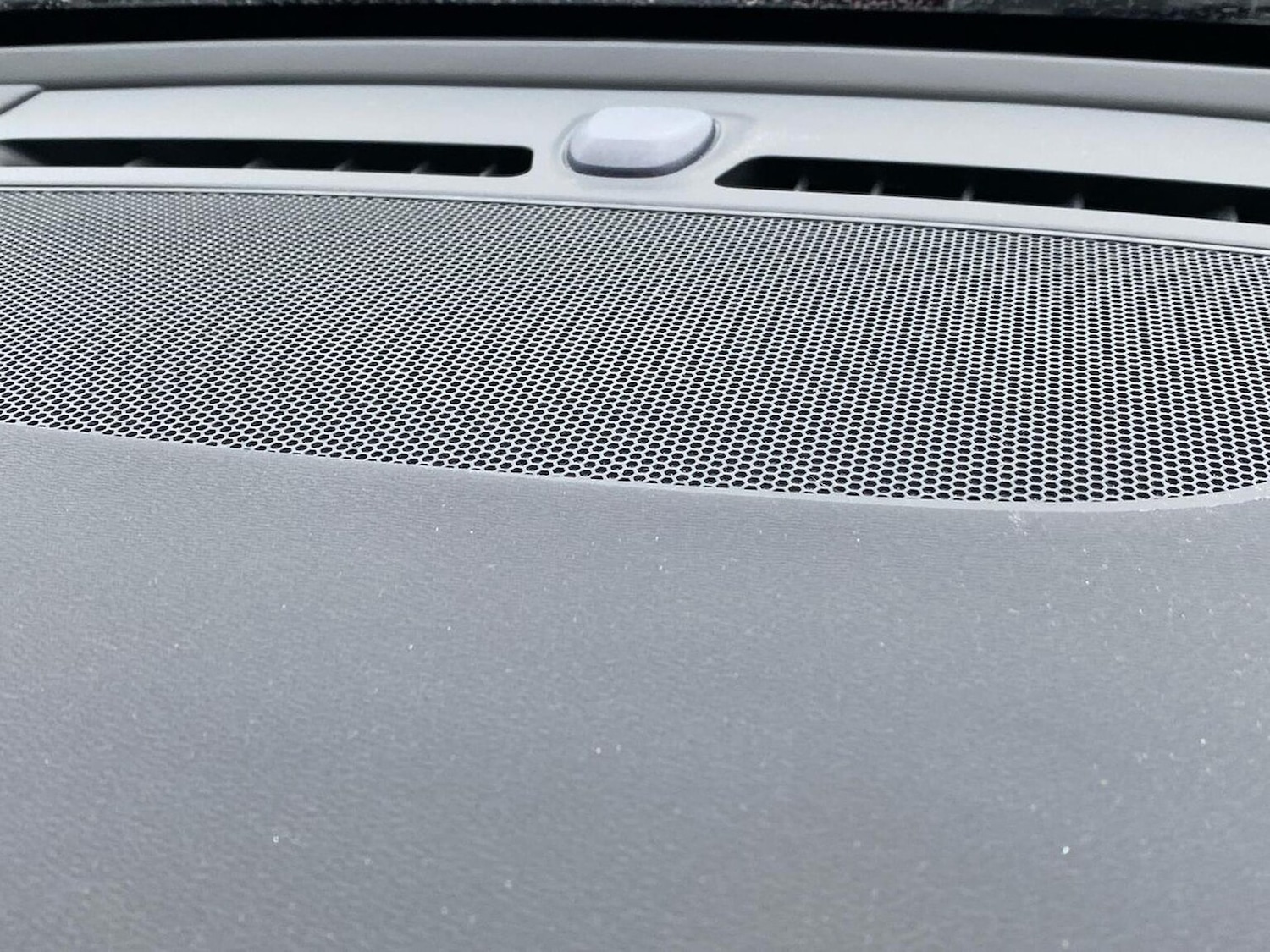 Used Volvo XC40 2023 for sale - 78144531: Photo 32