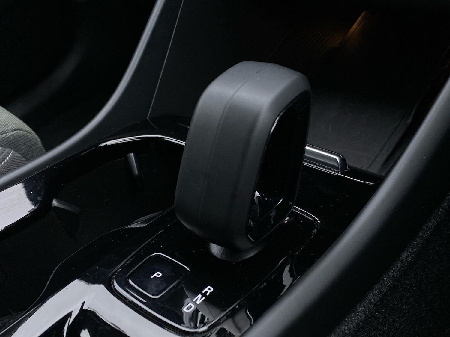 Used Volvo XC40 2023 for sale - 78144531: Photo 39