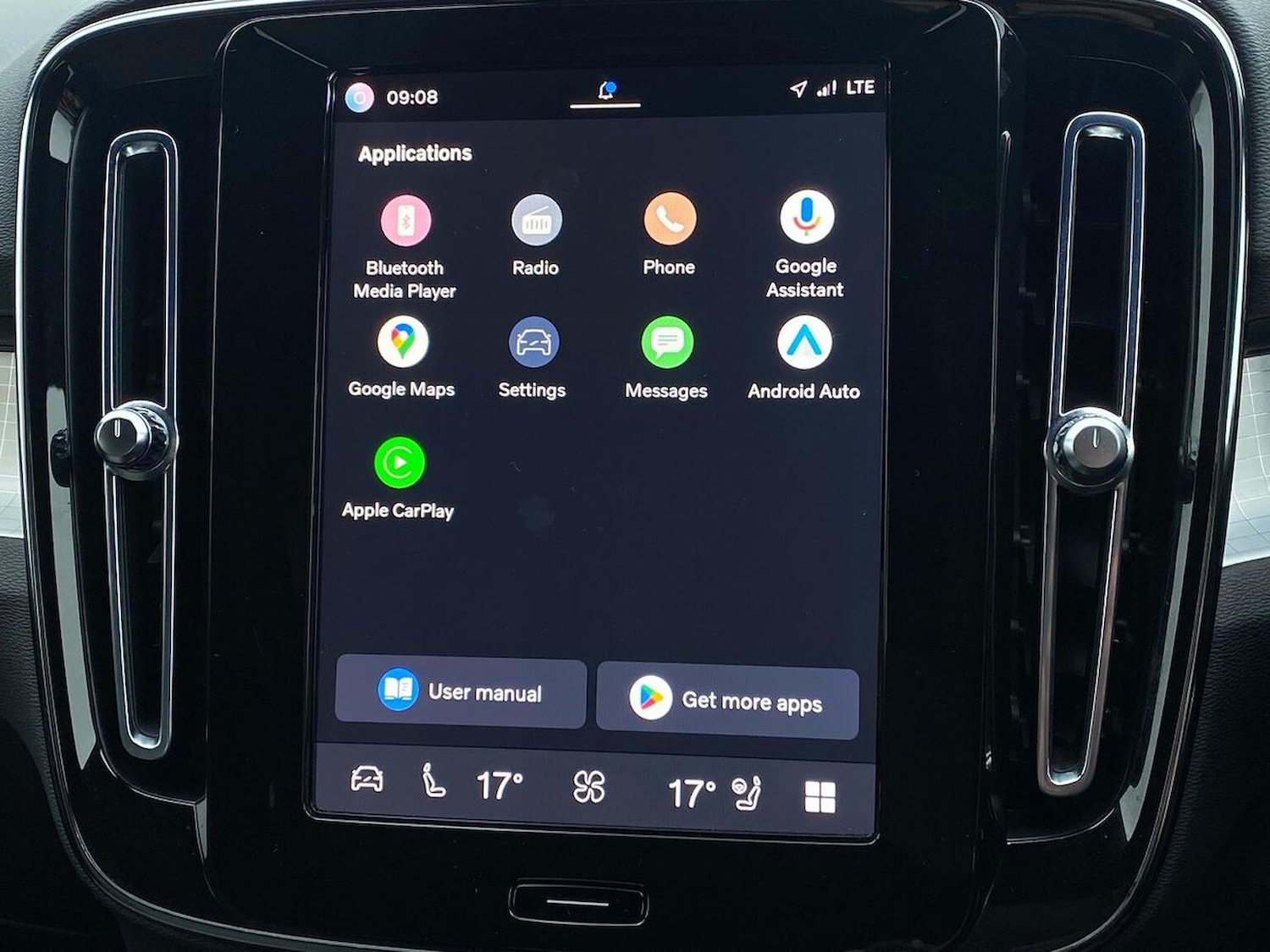 Used Volvo XC40 2023 for sale - 78144531: Photo 41