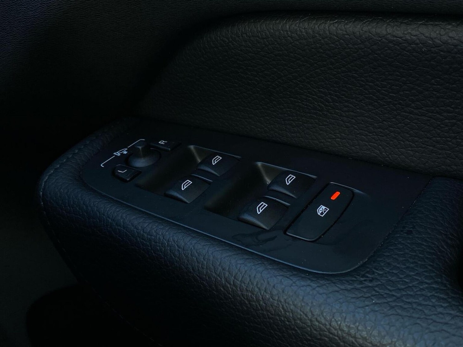 Used Volvo XC60 2021 for sale - 76352491: Photo 22