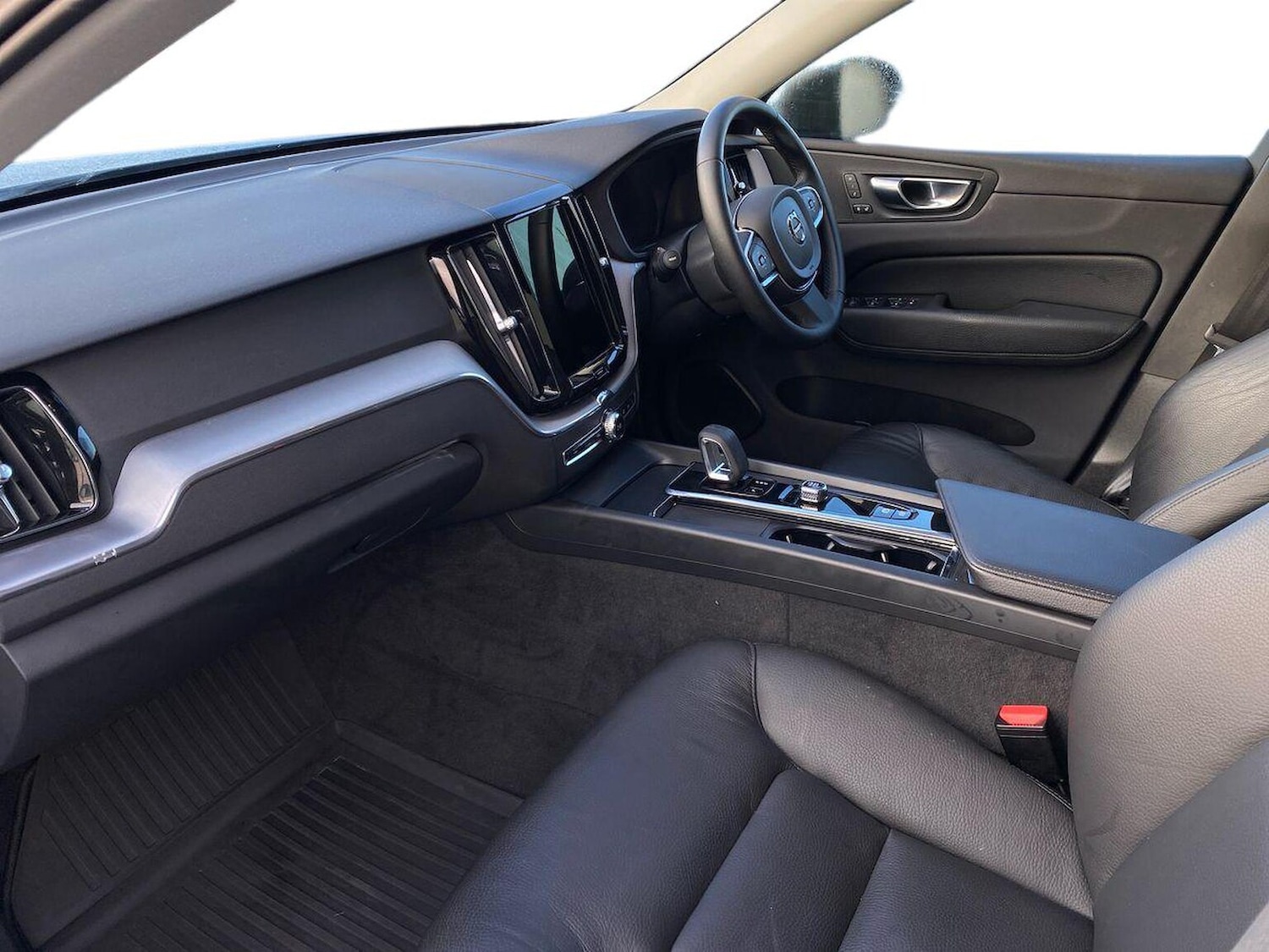Used Volvo XC60 2021 for sale - 76352491: Photo 8