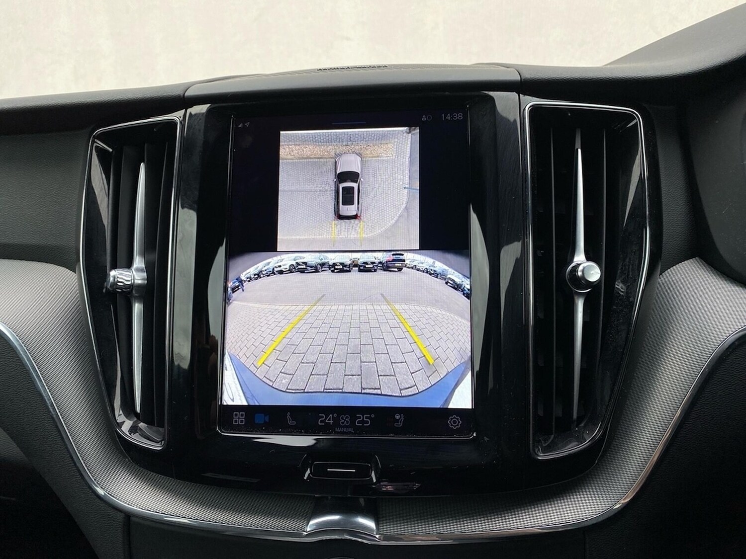 Used Volvo XC60 2024 for sale - 77802114: Photo 22