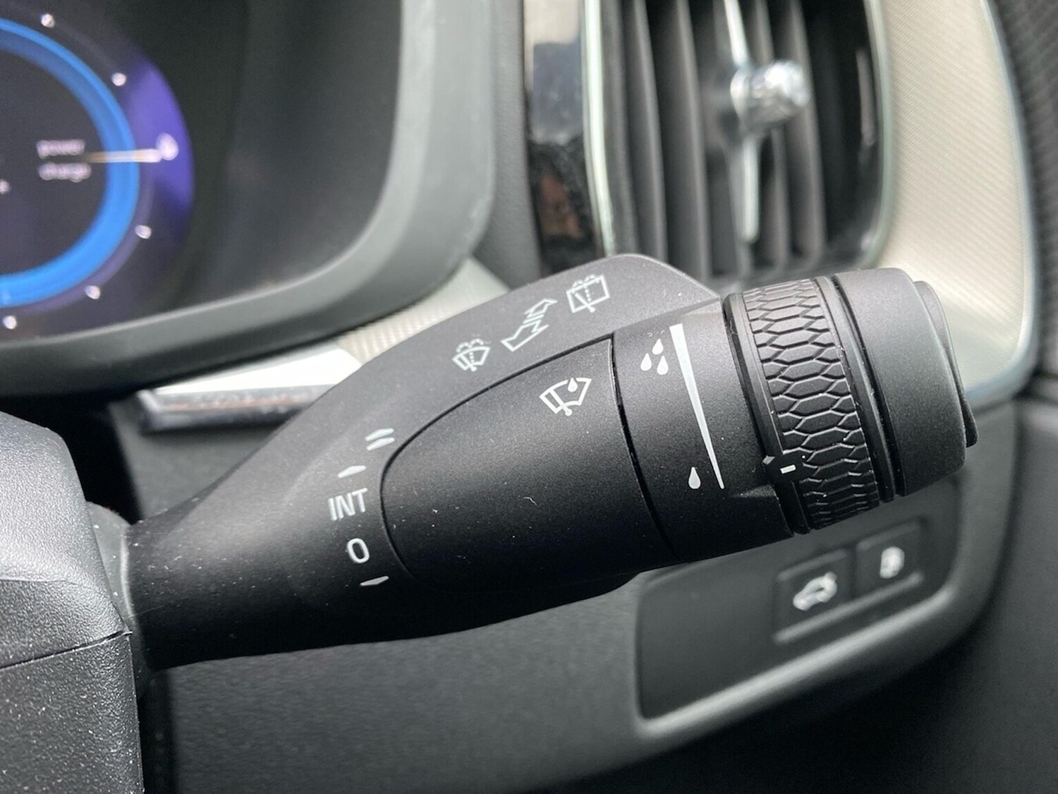 Used Volvo XC60 2024 for sale - 77802114: Photo 26