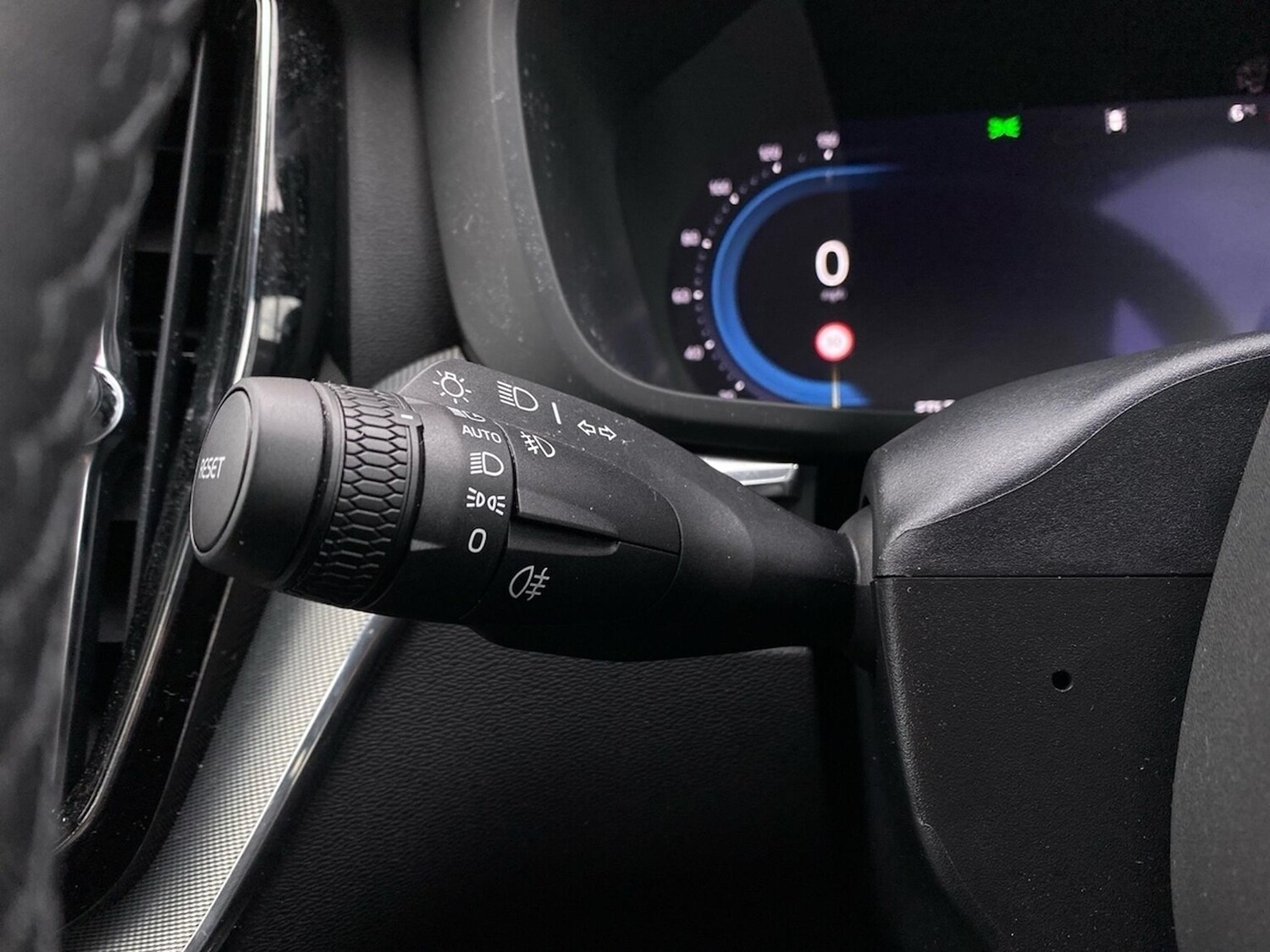 Used Volvo XC60 2024 for sale - 77802114: Photo 27