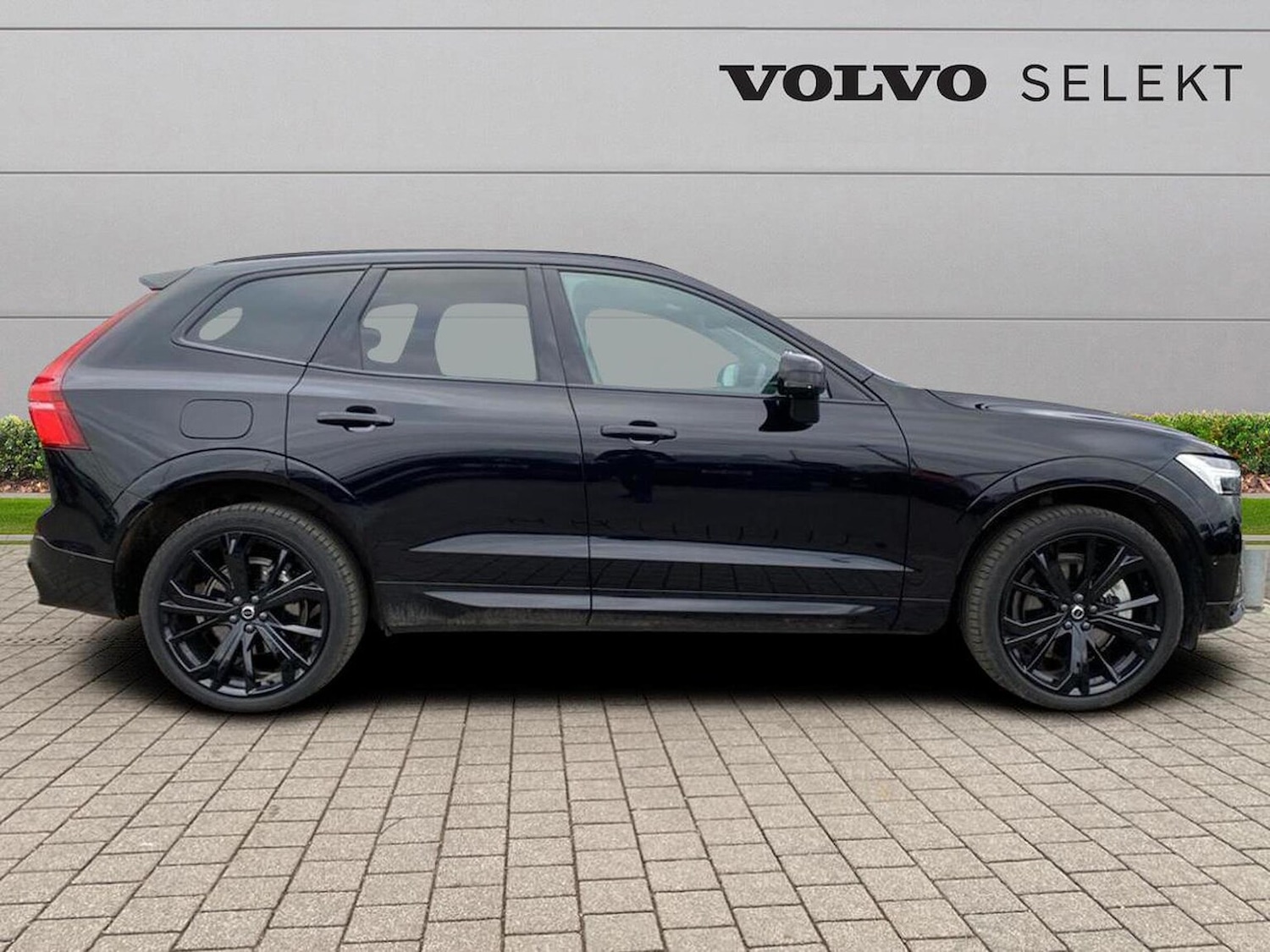 Used Volvo XC60 2024 for sale - 77802114: Photo 3