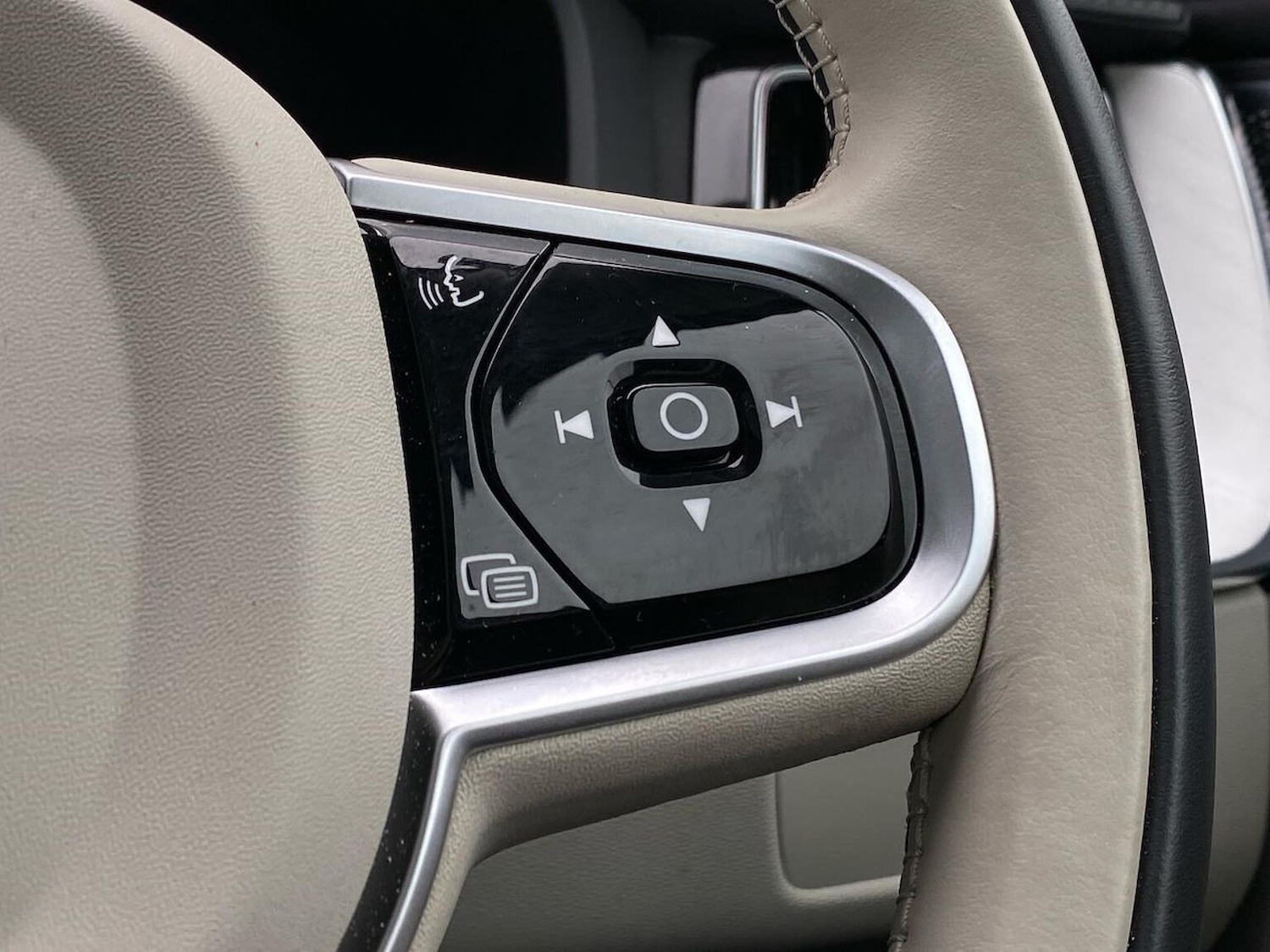 Used Volvo XC60 2025 for sale - 77896311: Photo 26