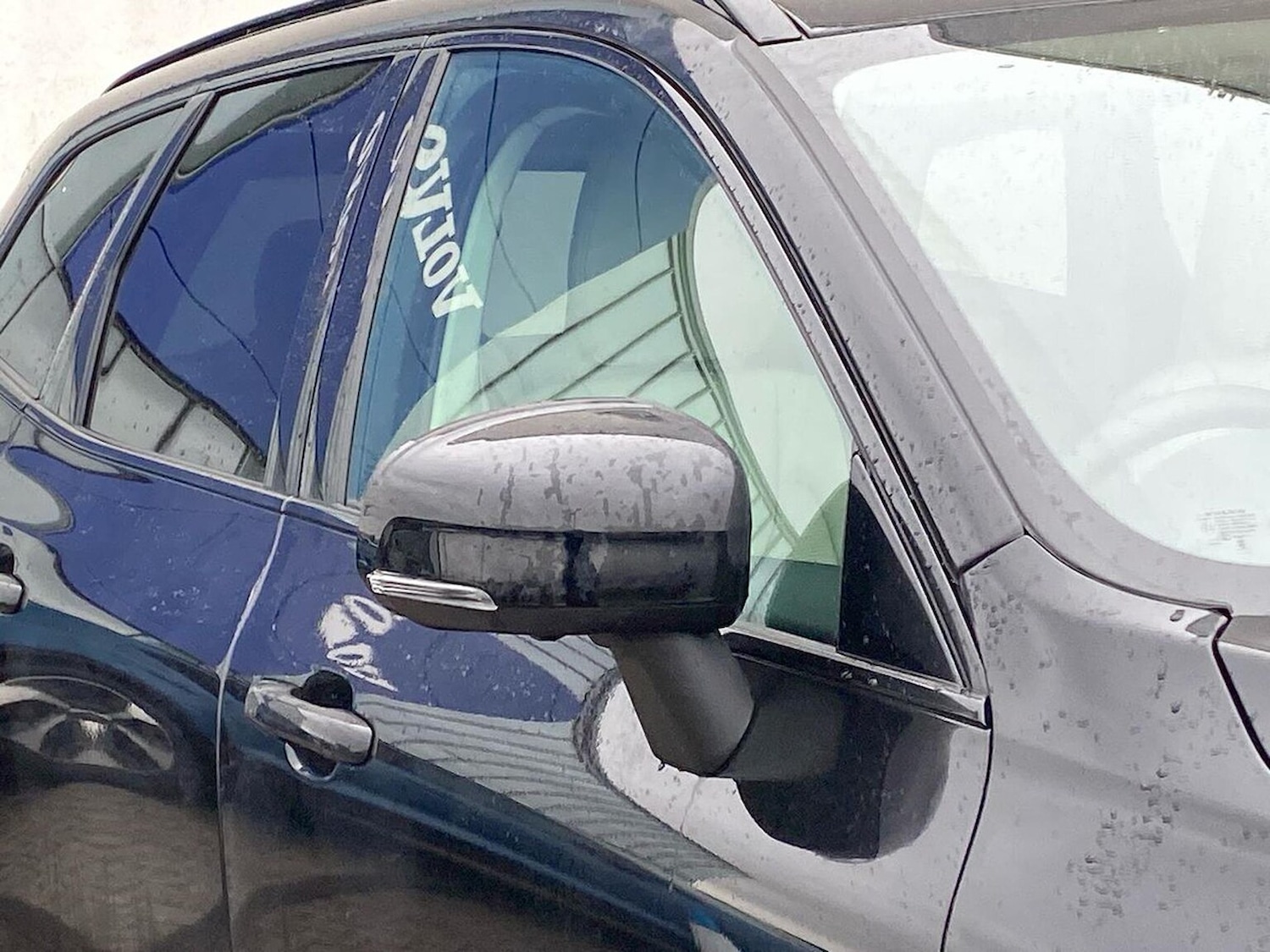 Used Volvo XC60 2025 for sale - 77896311: Photo 37