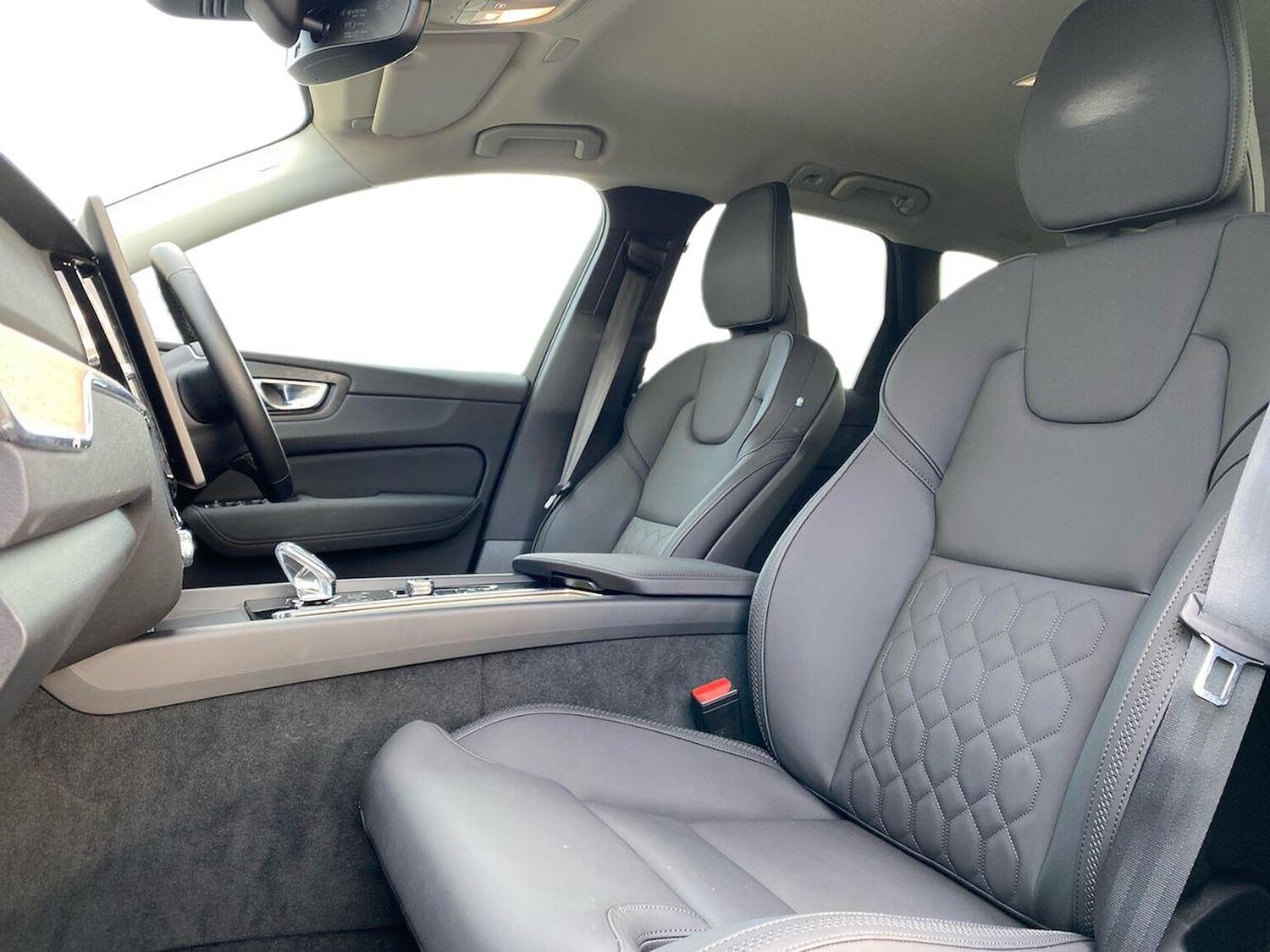 Used Volvo XC60 2025 for sale - 77676308: Photo 7