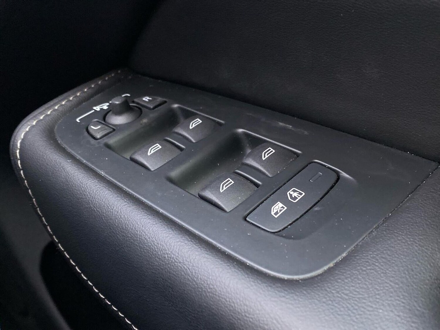 Used Volvo XC60 2025 for sale - 78191102: Photo 23