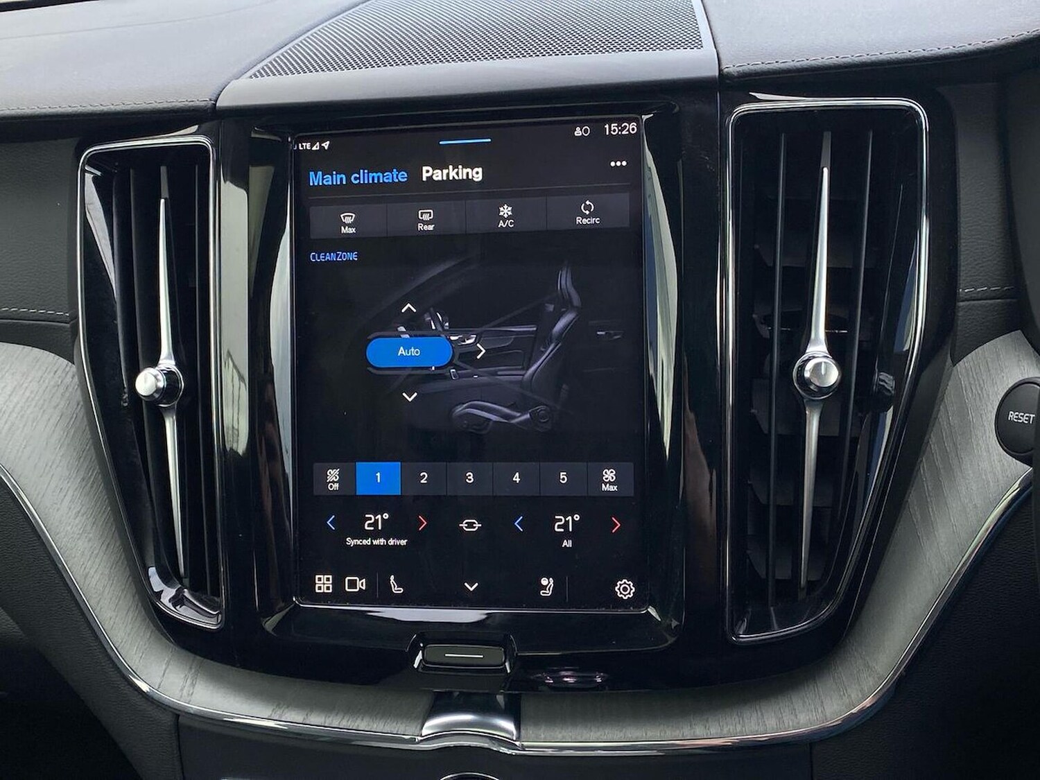 Used Volvo XC60 2025 for sale - 78191102: Photo 27