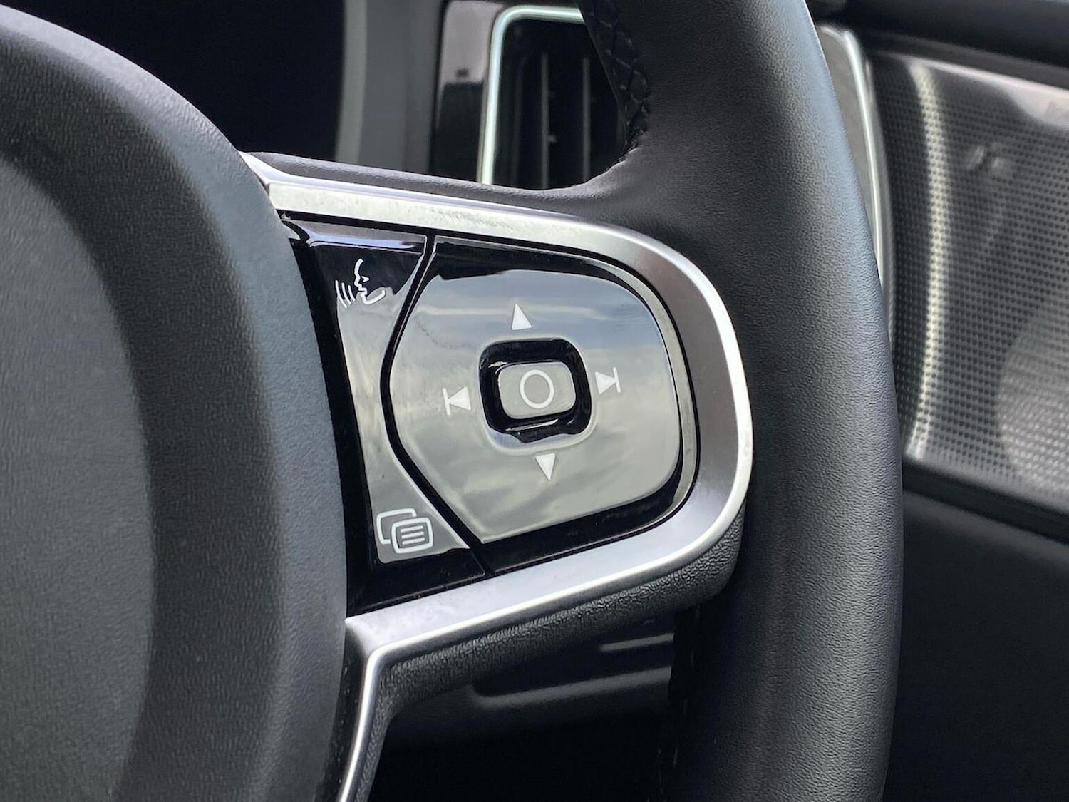 Used Volvo XC60 2025 for sale - 78191102: Photo 28