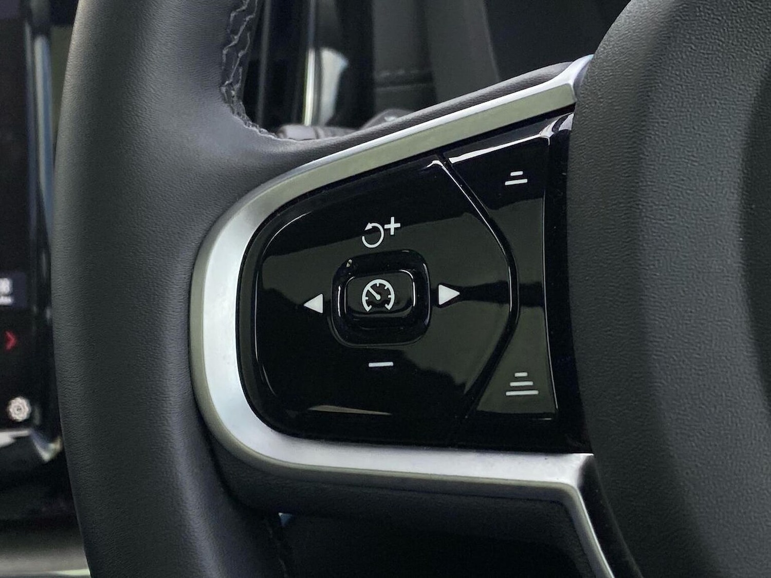 Used Volvo XC60 2025 for sale - 78191102: Photo 29