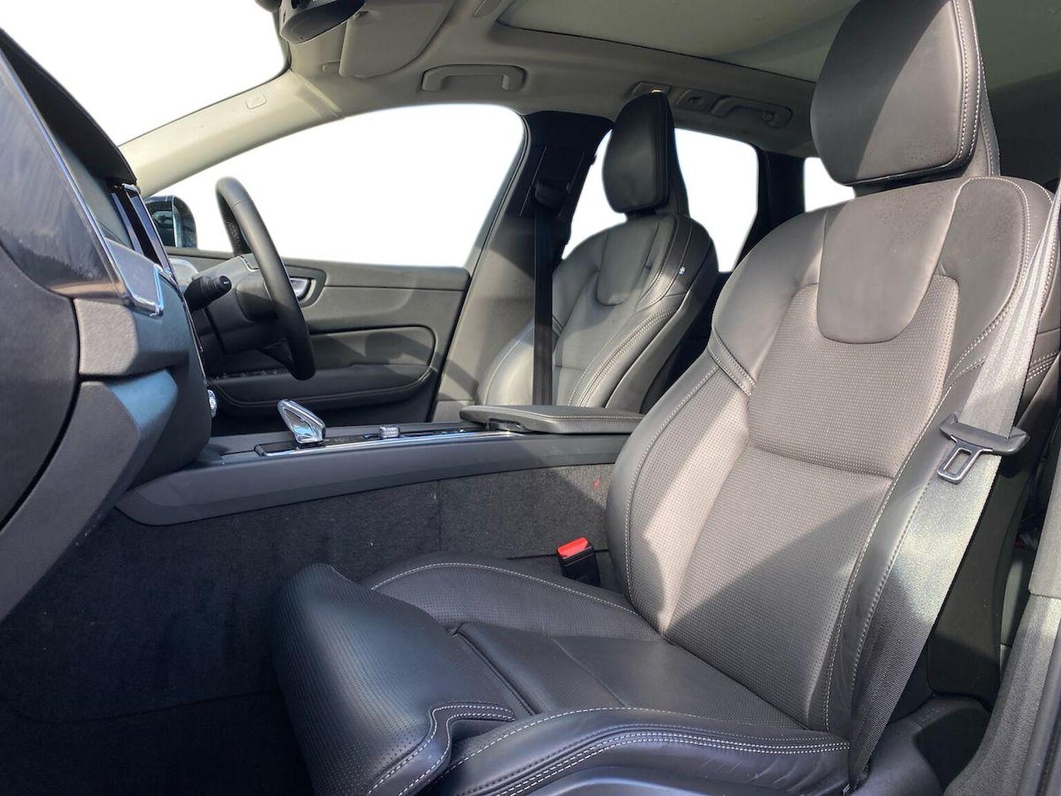 Used Volvo XC60 2025 for sale - 78191102: Photo 9