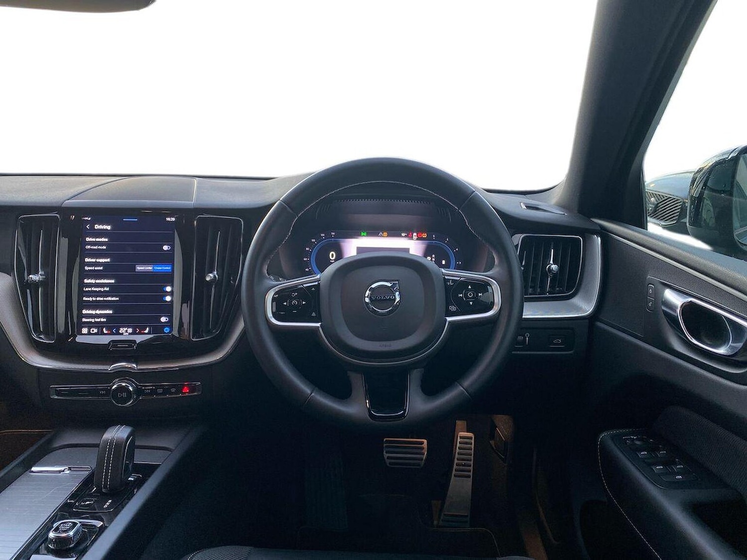 Used Volvo XC60 2021 for sale - 76396930: Photo 10