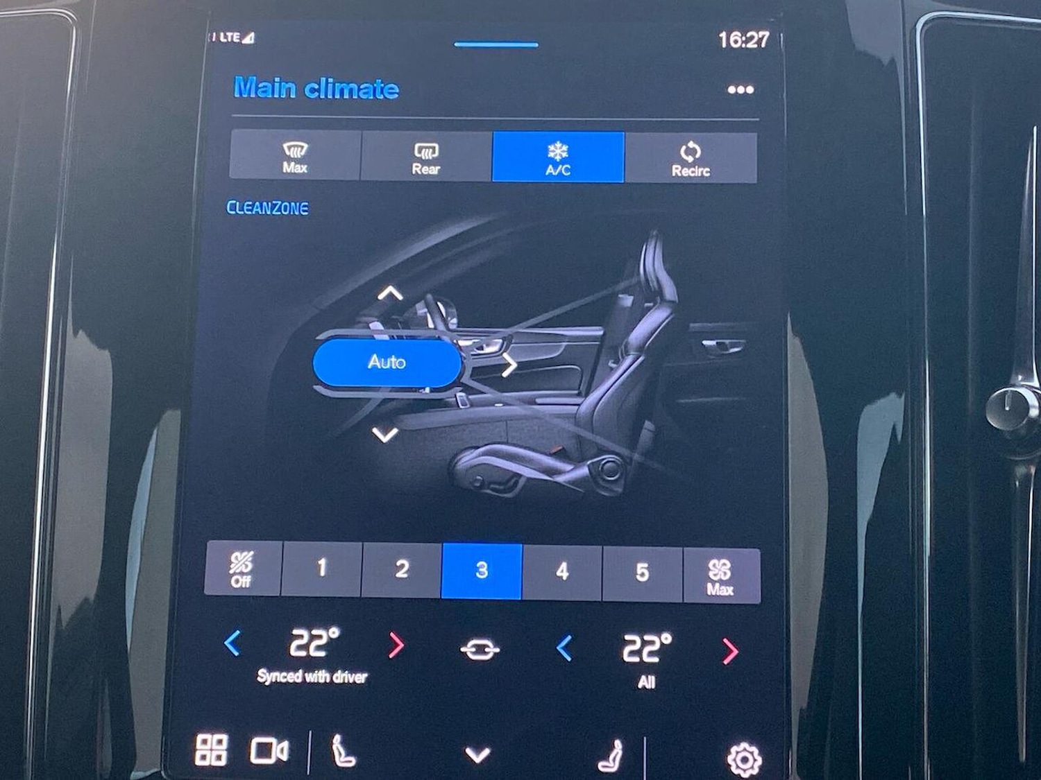 Used Volvo XC60 2021 for sale - 76396930: Photo 25