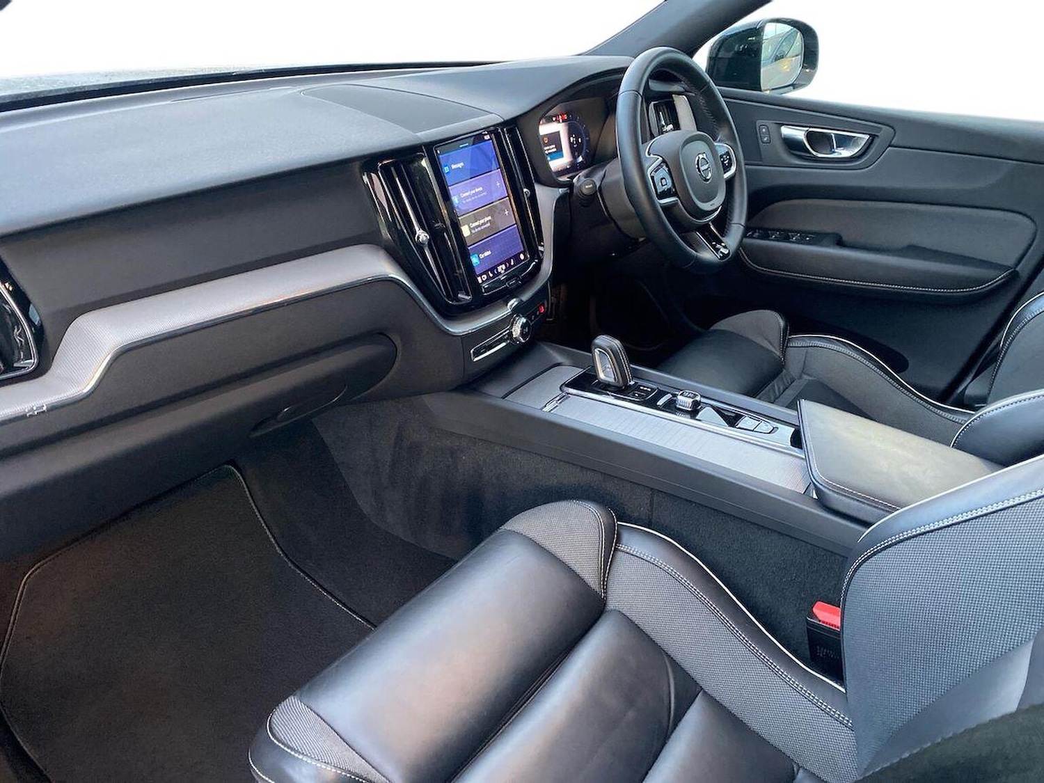 Used Volvo XC60 2021 for sale - 76396930: Photo 8