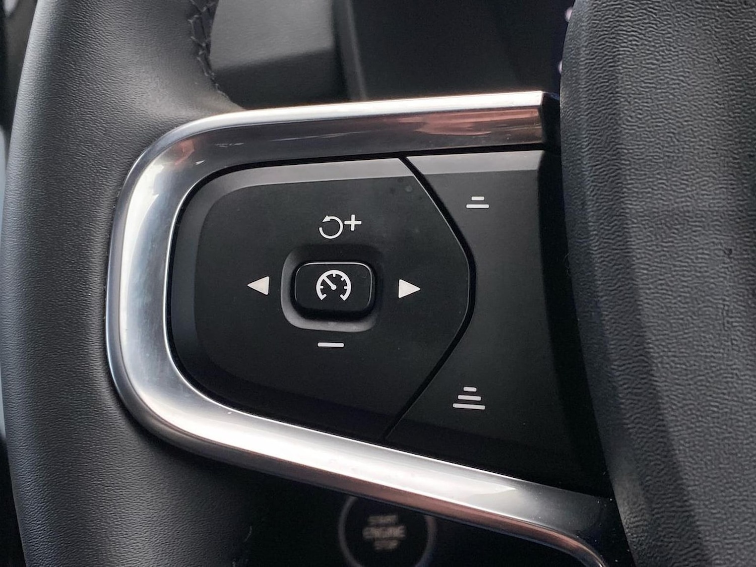 Used Volvo XC40 2025 for sale - 77489715: Photo 27