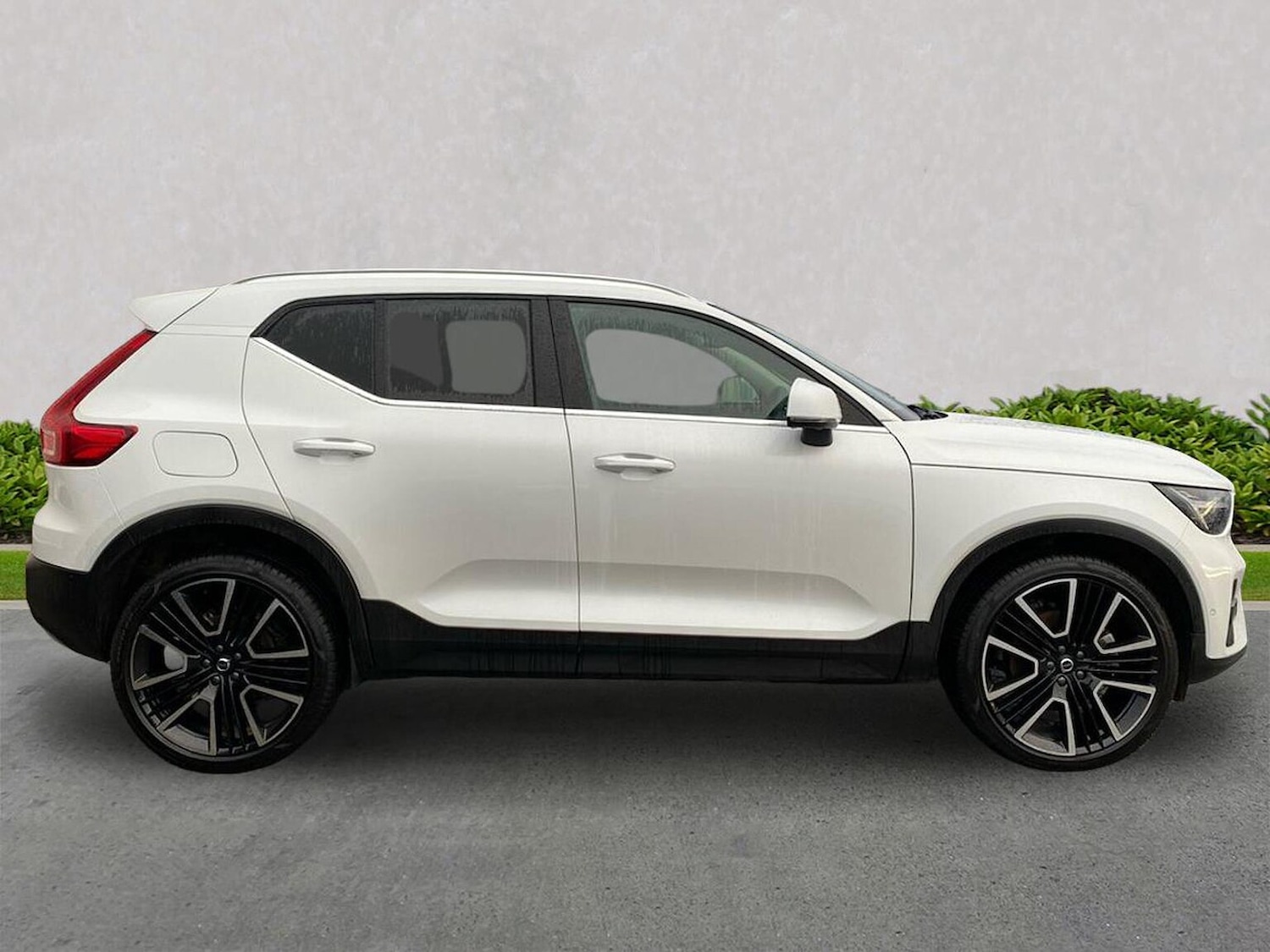 Used Volvo XC40 2025 for sale - 77489715: Photo 3