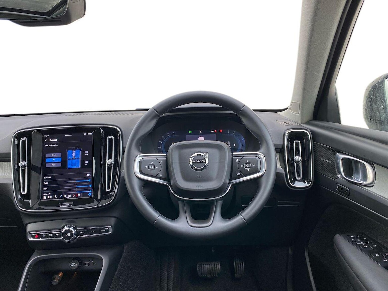 Used Volvo XC40 2025 for sale - 76618507: Photo 11