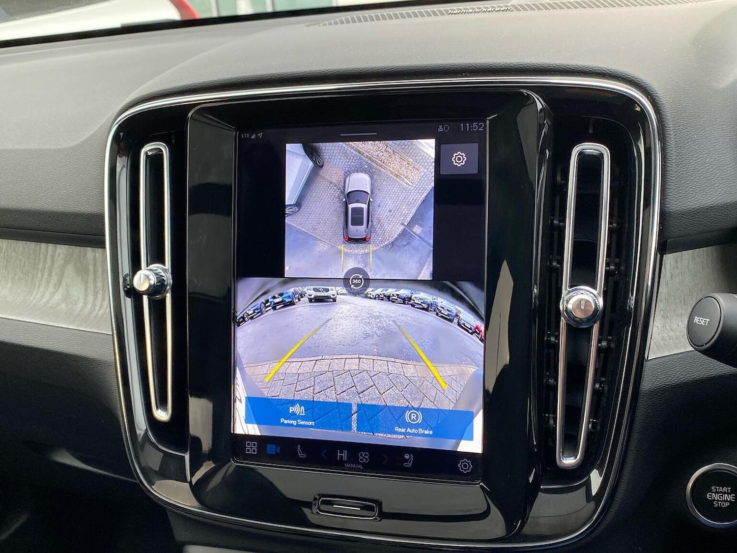 Used Volvo XC40 2025 for sale - 76618507: Photo 25