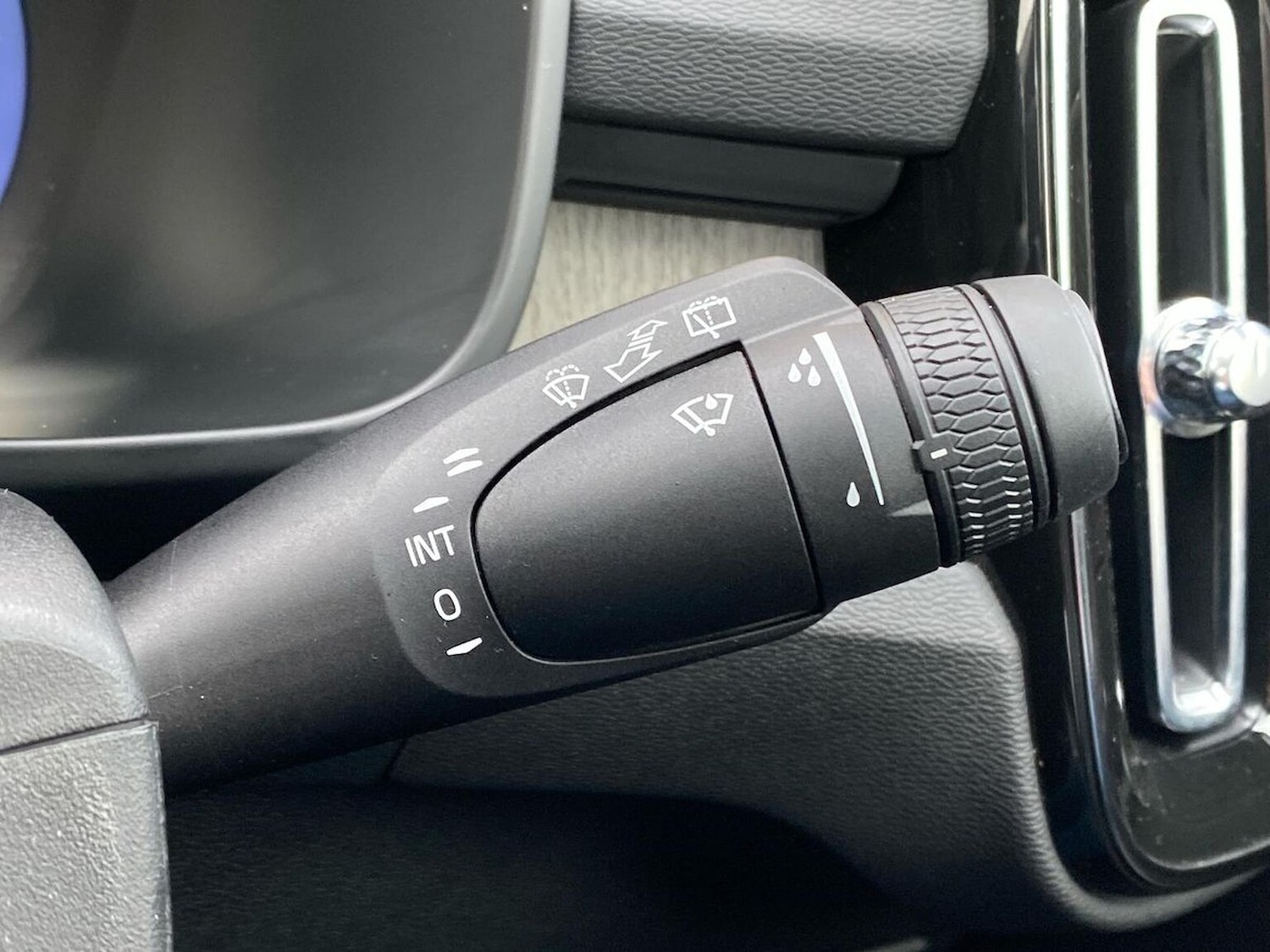 Used Volvo XC40 2025 for sale - 76618507: Photo 29