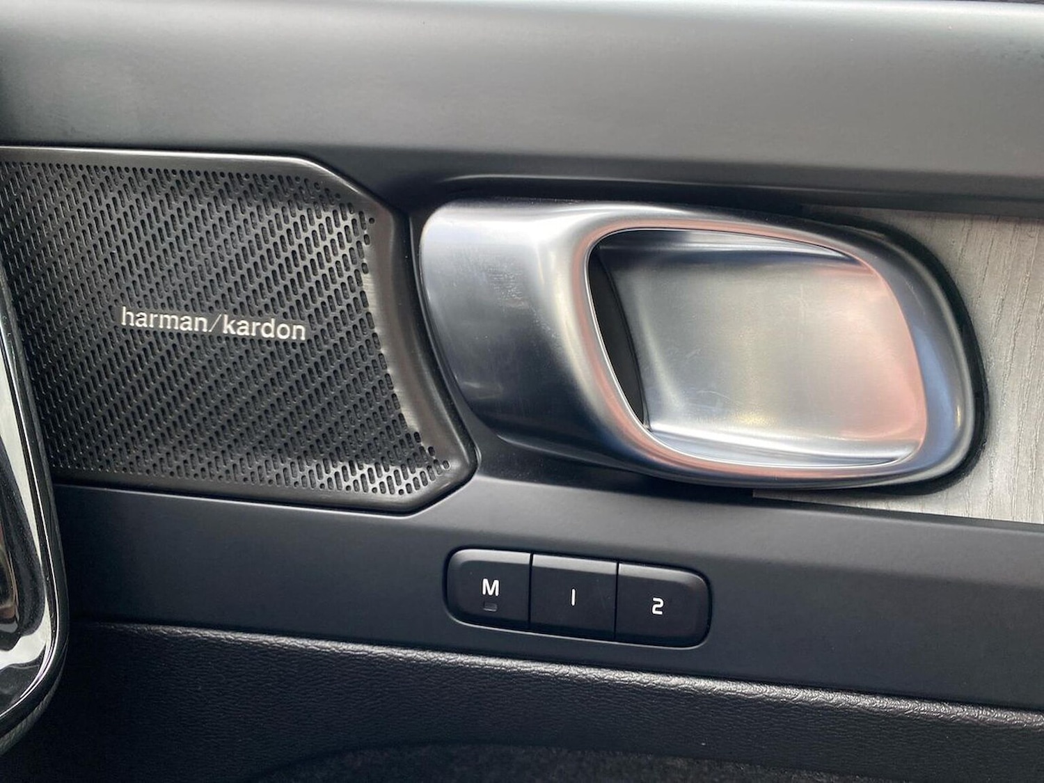 Used Volvo XC40 2025 for sale - 76618507: Photo 40