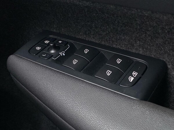Used Volvo XC40 2023 for sale - 76299444: Photo 22