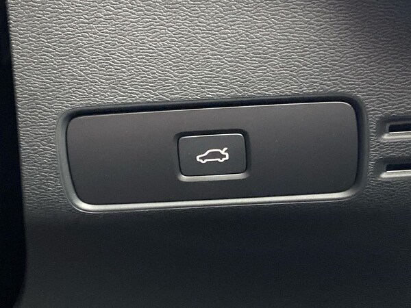 Used Volvo XC40 2023 for sale - 76299444: Photo 23