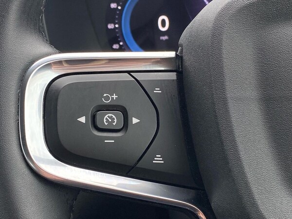 Used Volvo XC40 2023 for sale - 76299444: Photo 27