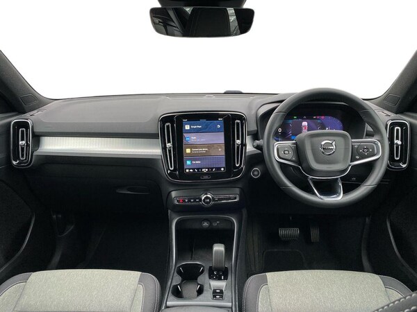 Used Volvo XC40 2023 for sale - 76299444: Photo 9