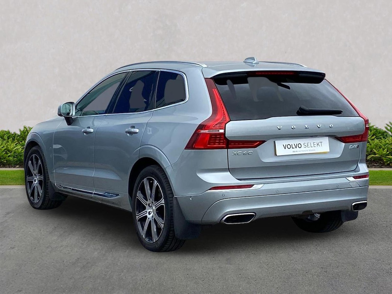 Used Volvo XC60 2018 for sale - 78191267: Photo 2