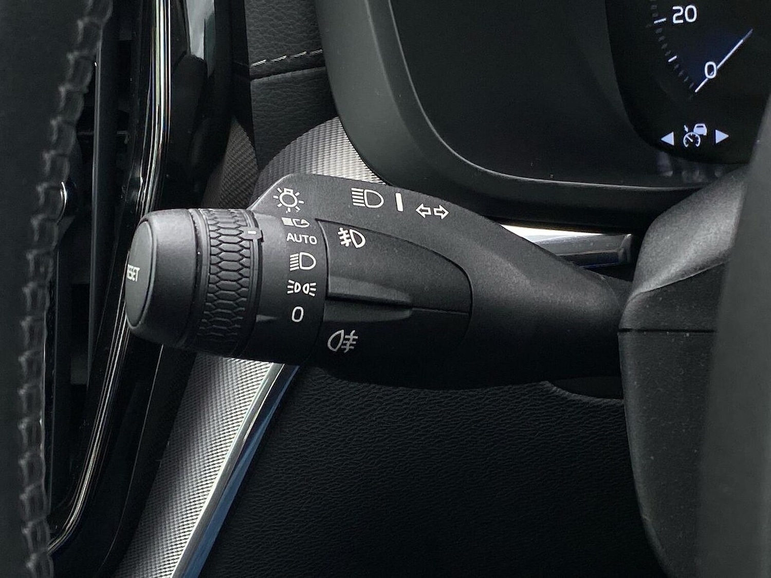 Used Volvo XC60 2018 for sale - 78191267: Photo 31