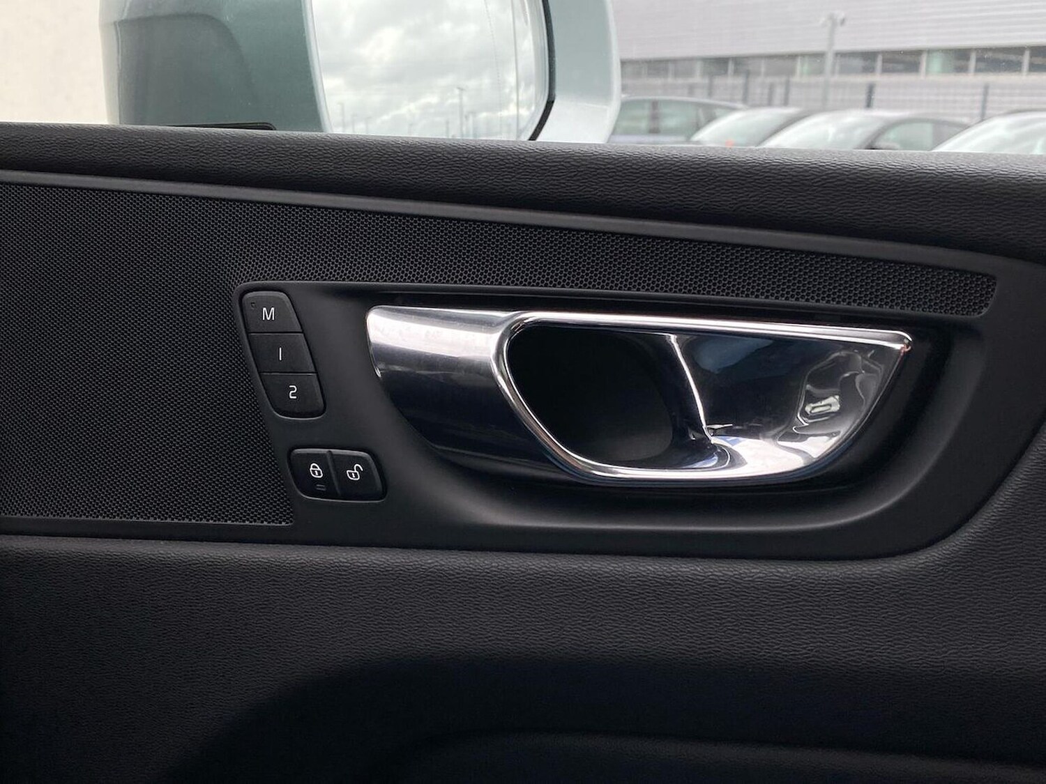 Used Volvo XC60 2018 for sale - 78191267: Photo 38